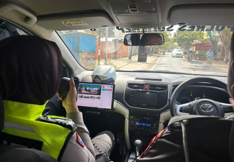 Foto anggota satlantas polres Sumenep gelar sosialisasi 