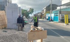 Polantas Menyapa, Satlantas Polresta Sumenep Tegur Pekerja Proyek Demi Keselamatan Pengguna Jalan