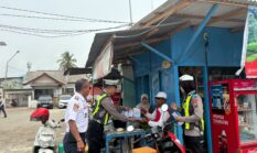 Satlantas Polresta Sumenep Bagikan Brosur Ops Patuh 2026 di Pelabuhan Kalianget